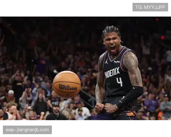 杰伦·格林靠挡拆突破拉开三分空位，较上季更均衡