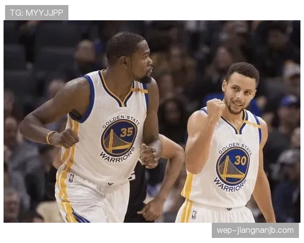 扬尼斯利用挡拆突破拉开空间提升关键时刻得分效率