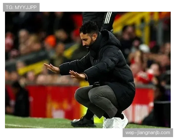 曼联更衣室矛盾问题持续，对球队近期表现稳定性造成影响