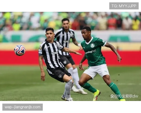 保利尼奥连续强强对话中前插破门，进攻角色转型显成效